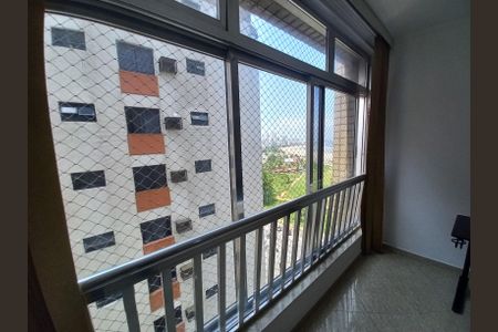 Apartamento para alugar com 143m², 3 quartos e 1 vaga Apartamento para alugar com 143m², 3 quartos e 1 vagaQuarto
