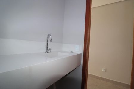 Casa à venda com 156m², 3 quartos e 2 vagasLavabo