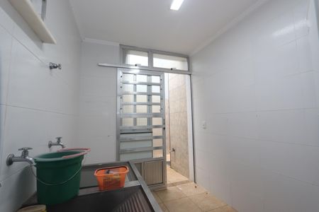 Casa à venda com 163m², 2 quartos e 2 vagasLavanderia