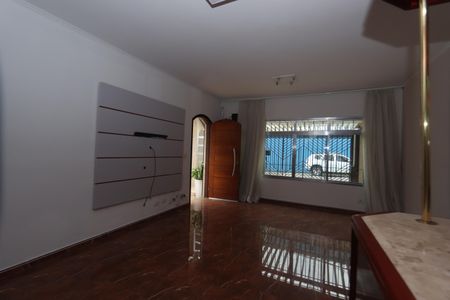 Casa à venda com 163m², 2 quartos e 2 vagasSala
