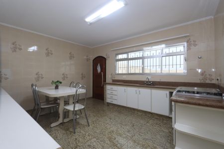Casa à venda com 163m², 2 quartos e 2 vagasCozinha