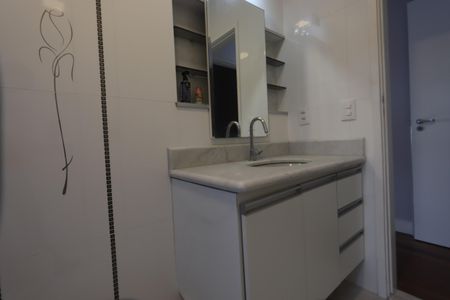 Casa à venda com 163m², 2 quartos e 2 vagasBanheiro da Suíte