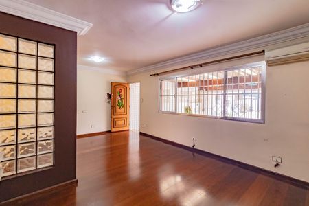 Casa para alugar com 151m², 3 quartos e 2 vagas