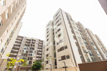 Apartamento para alugar com 51m², 2 quartos e 1 vaga Apartamento para alugar com 51m², 2 quartos e 1 vagaFachada