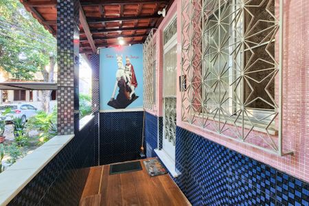 Casa de condomínio à venda com 120m², 3 quartos e 2 vagas Casa de condomínio à venda com 120m², 3 quartos e 2 vagasVaranda