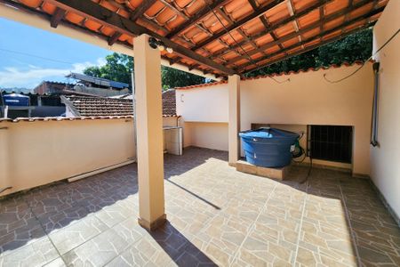 Casa de condomínio à venda com 120m², 3 quartos e 2 vagas Casa de condomínio à venda com 120m², 3 quartos e 2 vagasÁrea