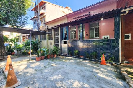 Casa de condomínio à venda com 120m², 3 quartos e 2 vagas Casa de condomínio à venda com 120m², 3 quartos e 2 vagasGaragem