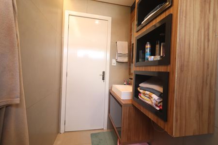 Apartamento à venda com 97m², 2 quartos e 2 vagasBanheiro