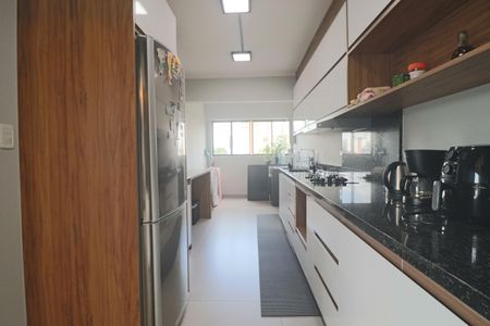 Apartamento à venda com 97m², 2 quartos e 2 vagasCozinha e Área de Serviço
