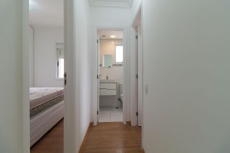 Apartamento à venda com 56m², 2 quartos e 2 vagasCorredor