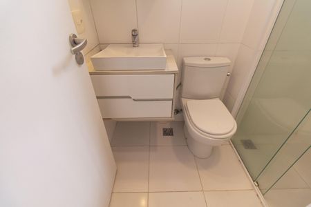Apartamento à venda com 56m², 2 quartos e 2 vagasBanheiro da Suíte