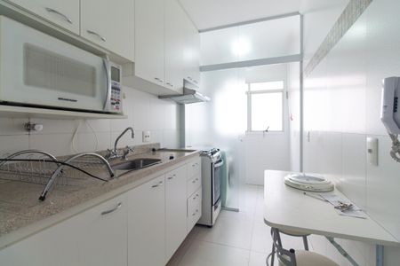 Apartamento à venda com 56m², 2 quartos e 2 vagasCozinha 