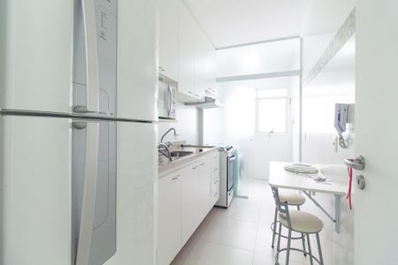 Apartamento à venda com 56m², 2 quartos e 2 vagasCozinha 