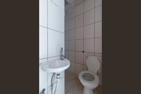 Casa para alugar com 80m², 2 quartos e 1 vaga Casa para alugar com 80m², 2 quartos e 1 vagaBanheiro