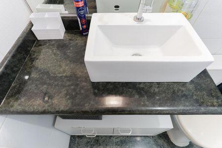 Apartamento à venda com 65m², 2 quartos e 1 vagaBanheiro da suíte