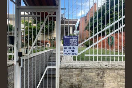 Casa à venda com 218m², 4 quartos e 3 vagasPlaca Cod.SUIG-130