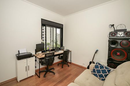 Apartamento à venda com 190m², 4 quartos e 3 vagasQuarto 2