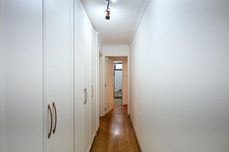 Apartamento à venda com 190m², 4 quartos e 3 vagasCorredor 2