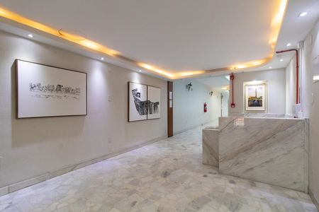 Apartamento à venda com 158m², 3 quartos e 1 vaga Apartamento à venda com 158m², 3 quartos e 1 vagaHall social