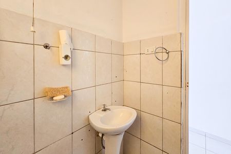Casa para alugar com 96m², 2 quartos e sem vaga Casa para alugar com 96m², 2 quartos e sem vagaBanheiro 1