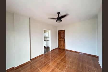 Sala de apartamento para alugar com 3 quartos, 70m² em Todos Os Santos, Rio de Janeiro