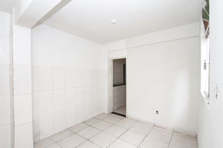 Casa para alugar com 80m², 2 quartos e sem vagaSala