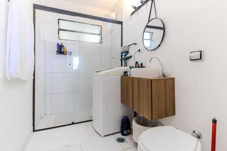 Banheiro de apartamento para alugar com 1 quarto, 33m² em Vila Buarque, São Paulo