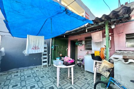 Casa à venda com 137m², 5 quartos e 1 vagaÁrea de Serviço