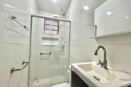 Casa à venda com 137m², 5 quartos e 1 vagaBanheiro 2