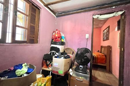 Casa à venda com 137m², 5 quartos e 1 vagaQuarto 2