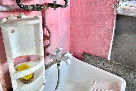 Casa à venda com 137m², 5 quartos e 1 vagaÁrea de Serviço