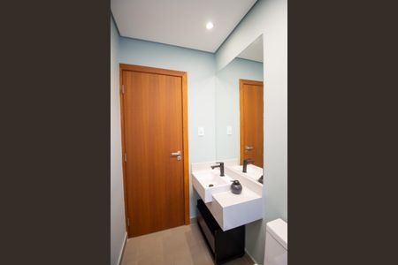 Casa de condomínio para alugar com 299m², 4 quartos e 6 vagasBanheiro da Suíte 4