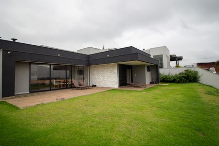 Casa de condomínio para alugar com 299m², 4 quartos e 6 vagasArea Externa 