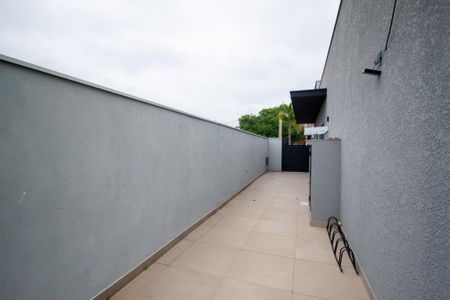 Casa de condomínio para alugar com 299m², 4 quartos e 6 vagasCorredor Externo