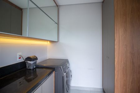 Casa de condomínio para alugar com 299m², 4 quartos e 6 vagasÁrea de Serviço