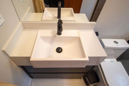 Casa de condomínio para alugar com 299m², 4 quartos e 6 vagasBanheiro da Suíte 2