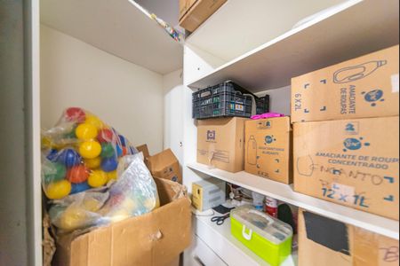 Casa à venda com 219m², 4 quartos e sem vaga Casa à venda com 219m², 4 quartos e sem vagaCloset do Quarto casa 2