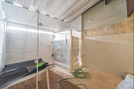 Casa à venda com 219m², 4 quartos e sem vaga Casa à venda com 219m², 4 quartos e sem vagaGaragem