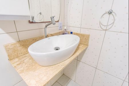 Casa à venda com 219m², 4 quartos e sem vaga Casa à venda com 219m², 4 quartos e sem vagaBanheiro Social