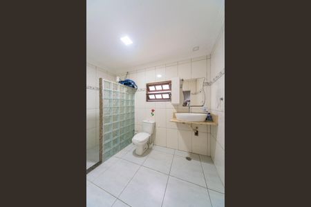 Casa à venda com 219m², 4 quartos e sem vaga Casa à venda com 219m², 4 quartos e sem vagaBanheiro Social