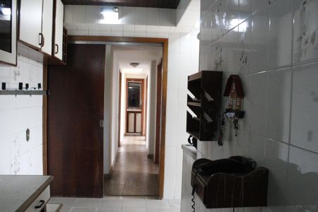 Apartamento à venda com 245m², 3 quartos e 2 vagasCozinha