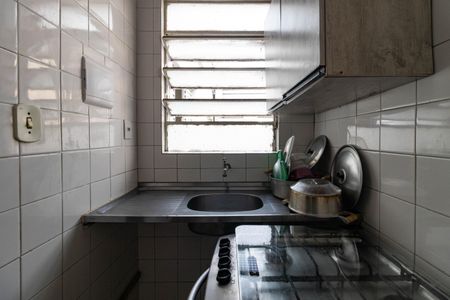 Cozinha de kitnet/studio para alugar com 1 quarto, 28m² em Barra Funda, São Paulo