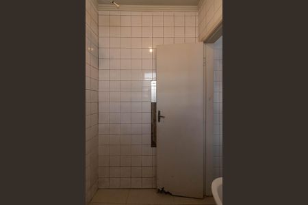 Banheiro de kitnet/studio para alugar com 1 quarto, 28m² em Barra Funda, São Paulo