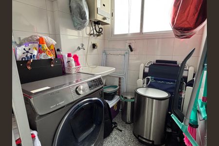 Apartamento à venda com 64m², 2 quartos e 2 vagasÁrea de Serviço