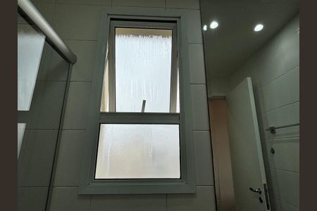 Apartamento à venda com 64m², 2 quartos e 2 vagasBanheiro da Suíte