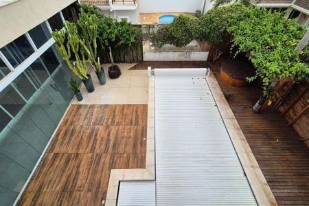 Casa de condomínio à venda com 583m², 5 quartos e 4 vagasVista da Varanda 