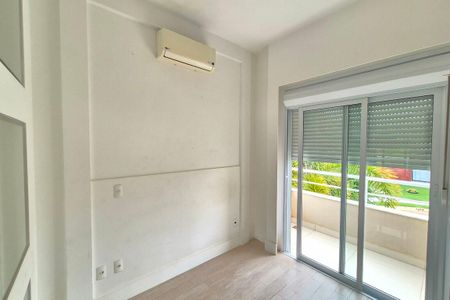 Casa de condomínio à venda com 583m², 5 quartos e 4 vagasQuarto 3 - Suíte