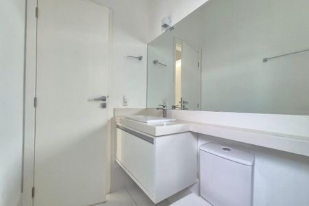 Casa de condomínio à venda com 583m², 5 quartos e 4 vagasBanheiro da Suíte 1