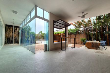 Casa de condomínio à venda com 583m², 5 quartos e 4 vagasÁrea Comum