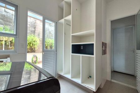 Casa de condomínio à venda com 583m², 5 quartos e 4 vagasÁrea de Serviço